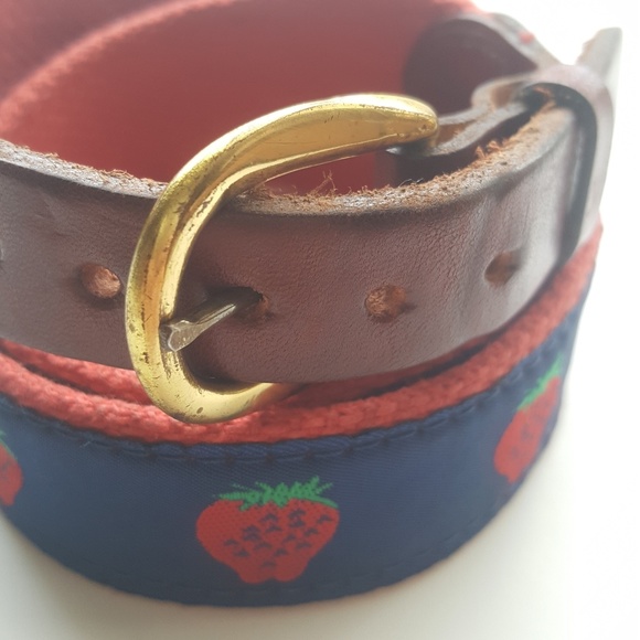 L.L. Bean Accessories - L.L. Bean Vintage 1980s Strawberry Belt